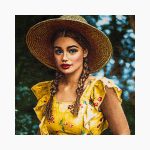 تابلو فرش دستبافت طرح دختر گل فروش کد 741346 - Image 2