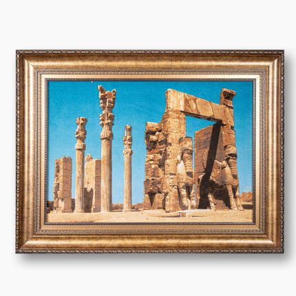 تابلو فرش دستبافت طرح سنگ نساره انسان بالدار پاسارگاد